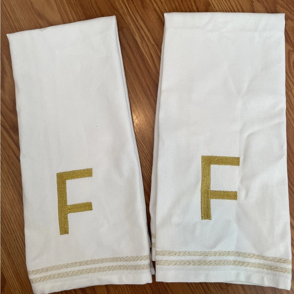 2 WILLIAMS-SONOMA MONOGRAM GOLD "F" TOWELS 20" x 30"